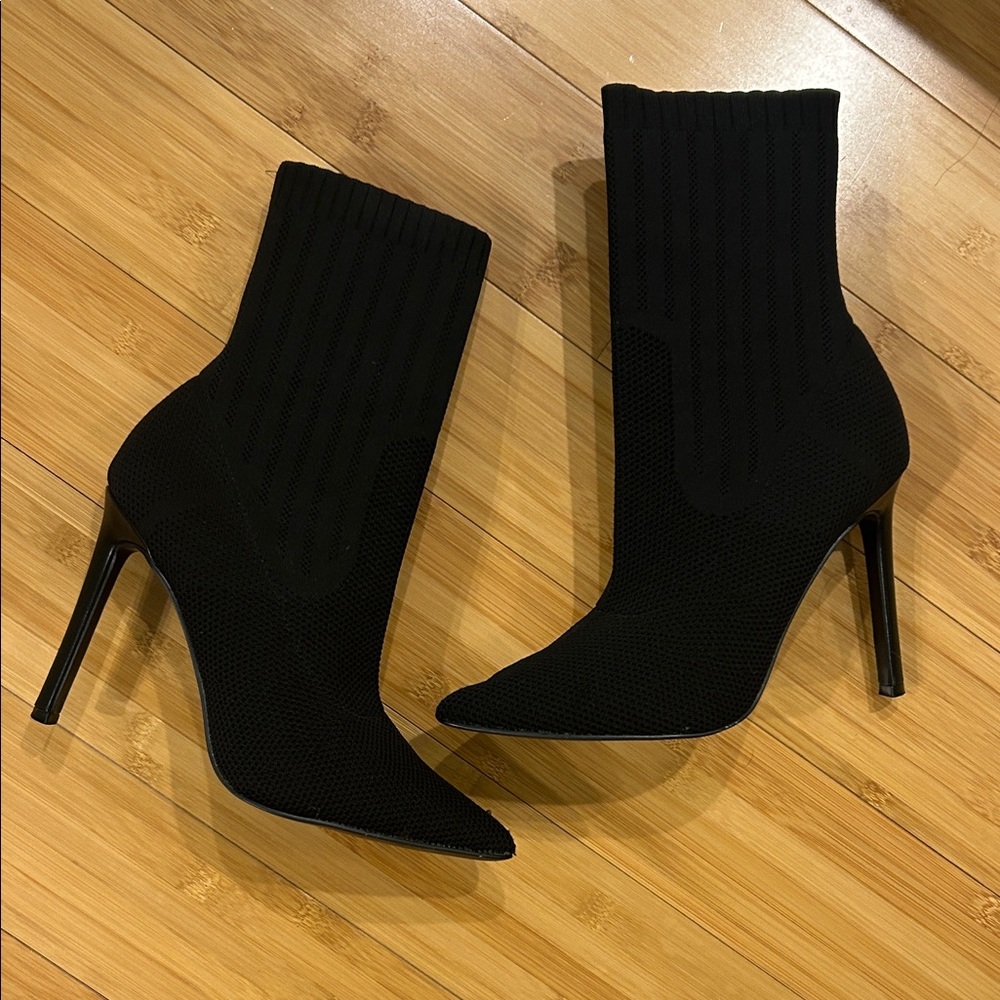 Black Steve Madden booties